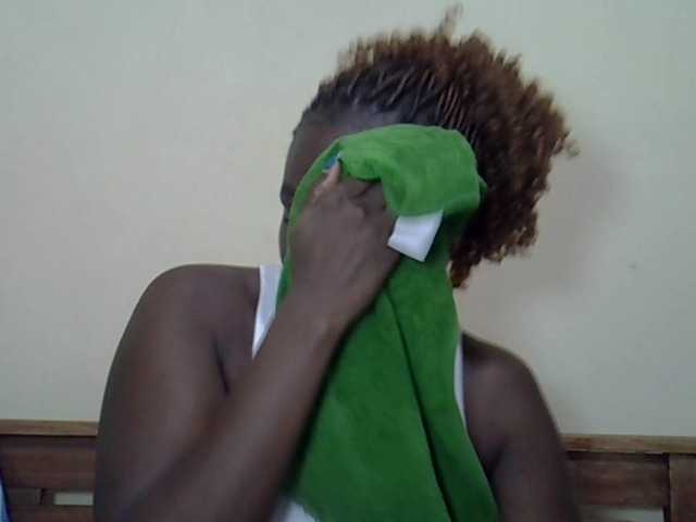 Prettyliz30's BongaCams show and profile