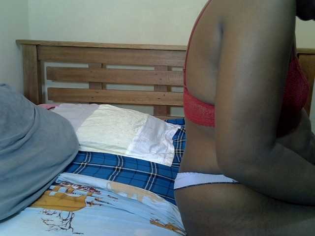 Prettyliz30's BongaCams show and profile