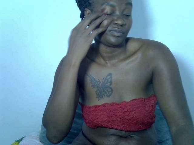 Prettyliz30's BongaCams show and profile