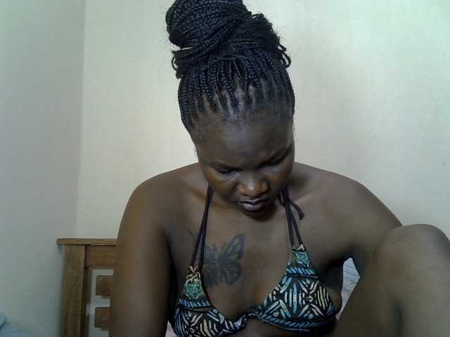 Prettyliz30's BongaCams show and profile