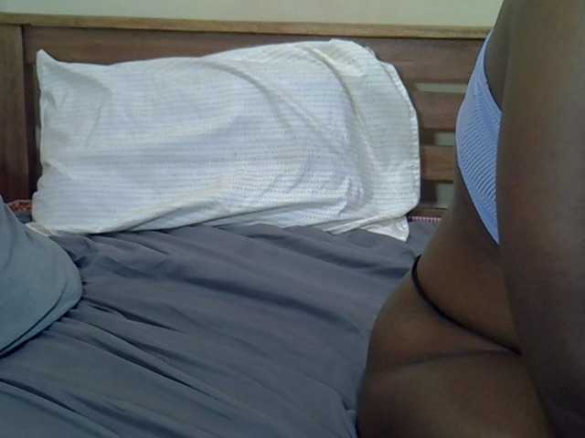 Prettyliz30's BongaCams show and profile