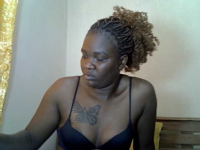 Prettyliz30's BongaCams show and profile