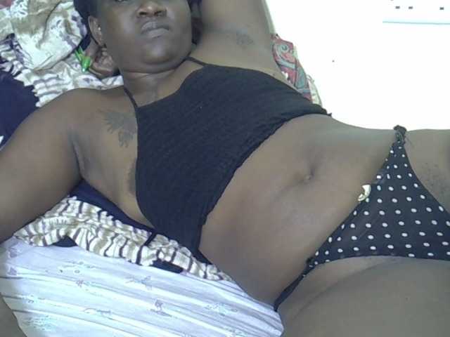 Prettyliz30's BongaCams show and profile