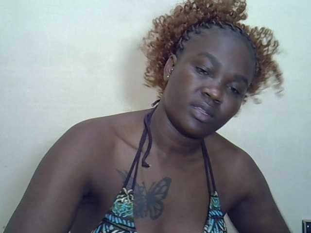 Prettyliz30's BongaCams show and profile