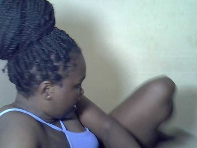 Prettyliz30's BongaCams show and profile