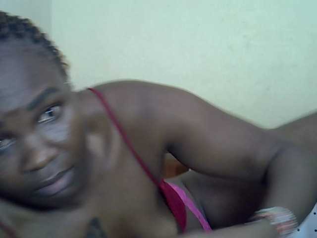 Prettyliz30's BongaCams show and profile