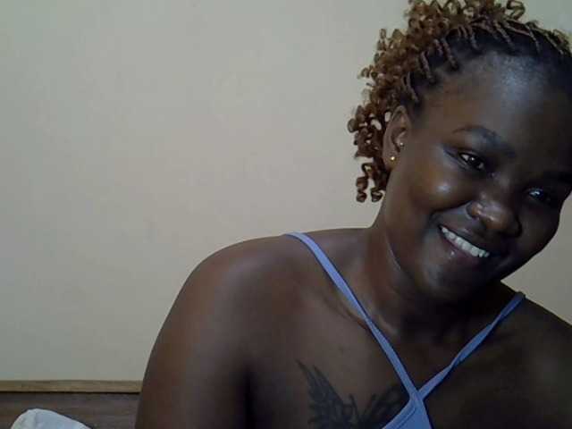 Prettyliz30's BongaCams show and profile