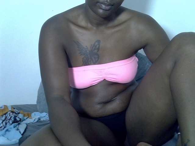 Prettyliz30's BongaCams show and profile