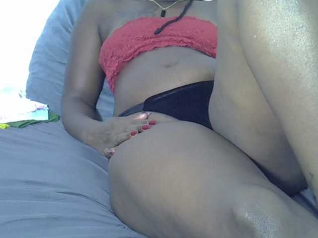 Prettyliz30's BongaCams show and profile