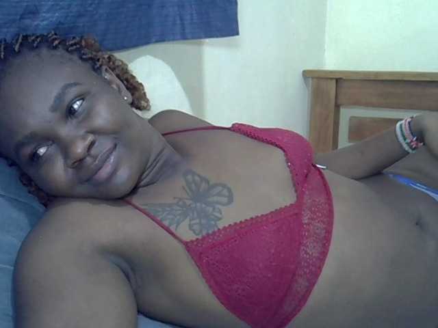 Prettyliz30's BongaCams show and profile