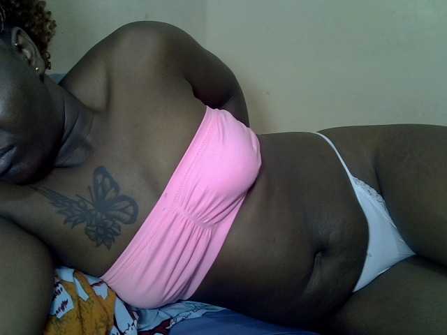 Prettyliz30's BongaCams show and profile