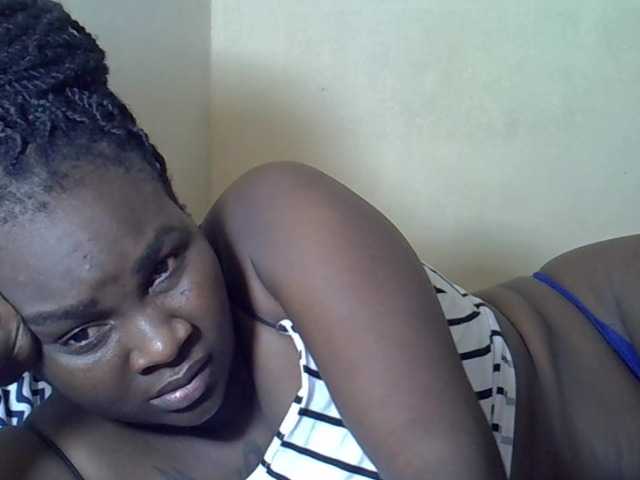 Prettyliz30's BongaCams show and profile