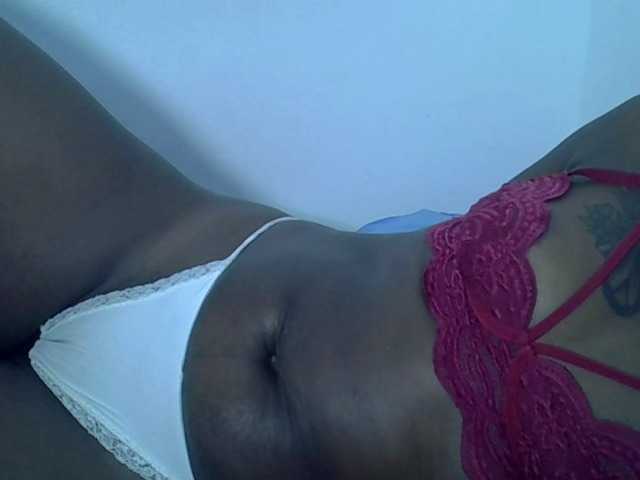 Prettyliz30's BongaCams show and profile