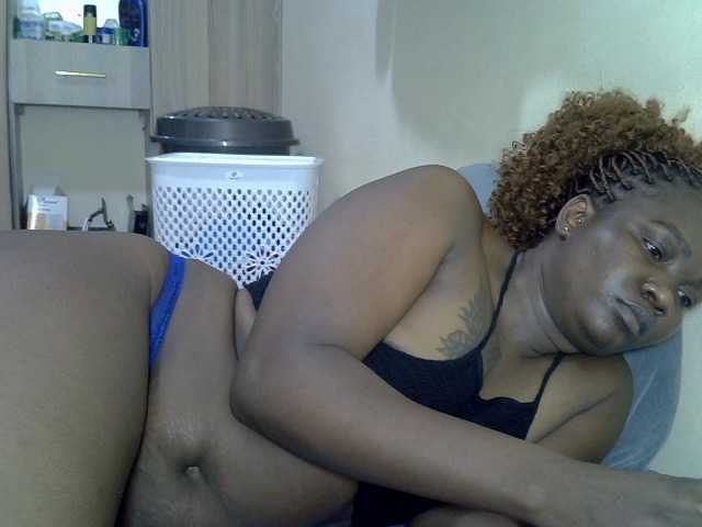 Prettyliz30 live cam profile