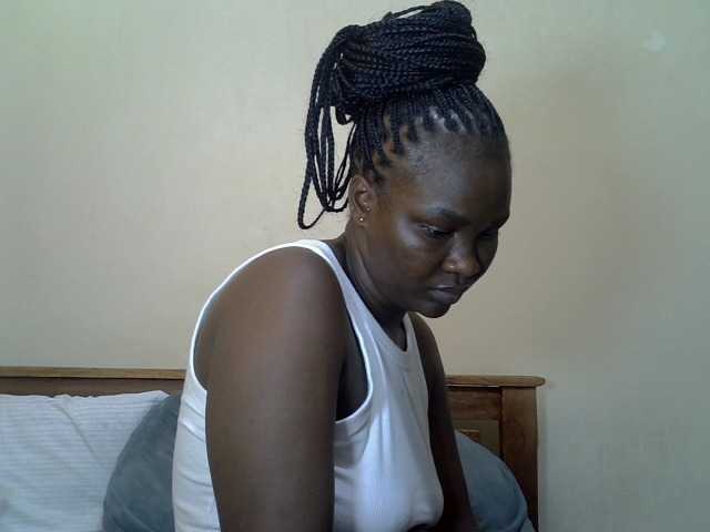 Prettyliz30's BongaCams show and profile