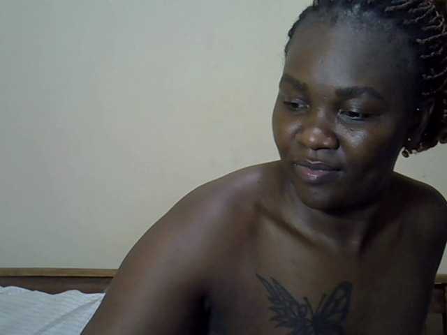 Prettyliz30's BongaCams show and profile