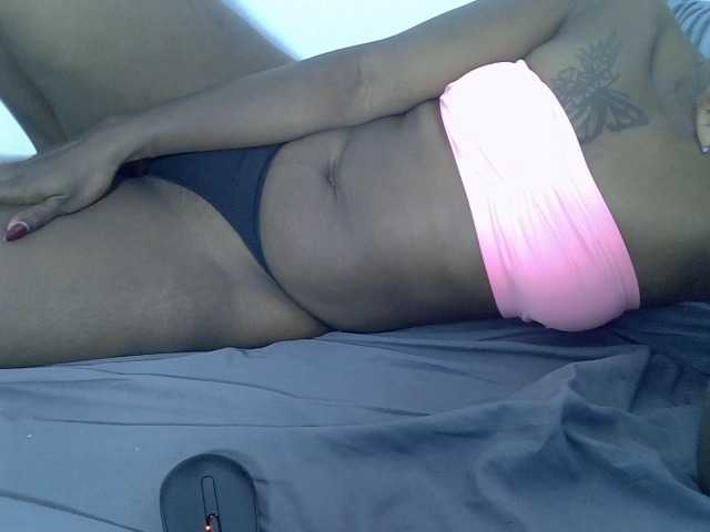 Prettyliz30's BongaCams show and profile