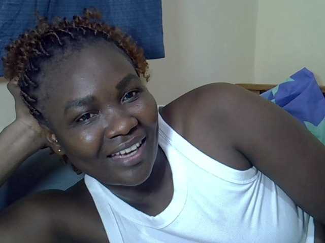 Prettyliz30's BongaCams show and profile