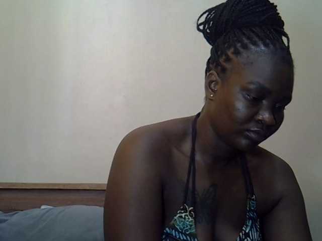 Prettyliz30's BongaCams show and profile