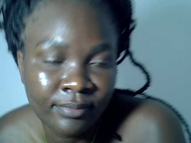 Prettyliz30's BongaCams show and profile