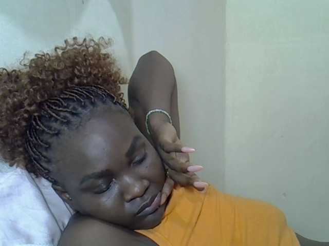 Prettyliz30's BongaCams show and profile