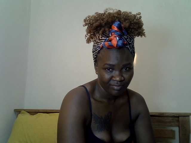 Prettyliz30's BongaCams show and profile