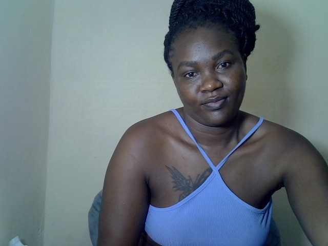 Prettyliz30's BongaCams show and profile