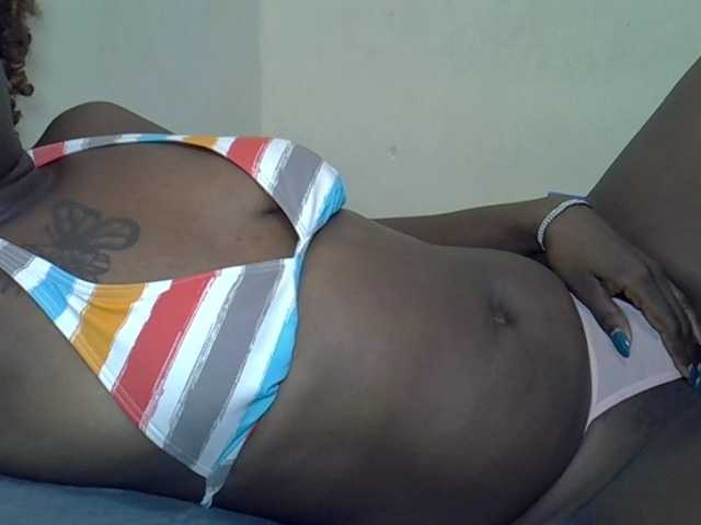 Prettyliz30's BongaCams show and profile