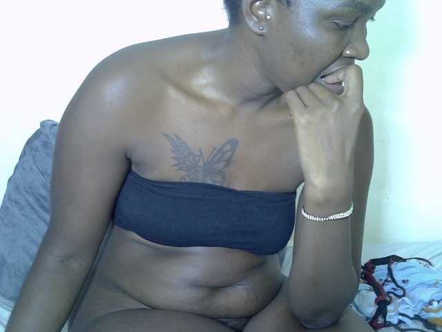 Prettyliz30's BongaCams show and profile