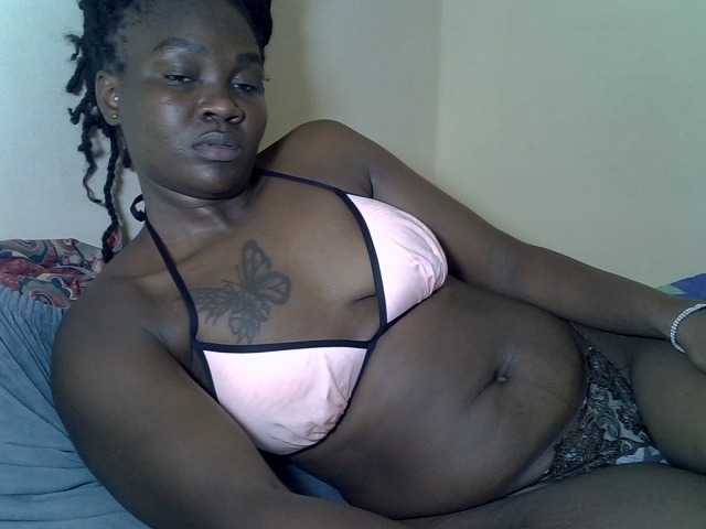 Prettyliz30's BongaCams show and profile