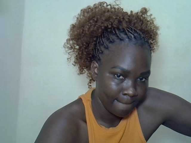 Prettyliz30's BongaCams show and profile