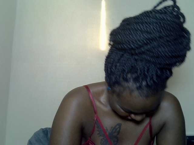 Prettyliz30's BongaCams show and profile