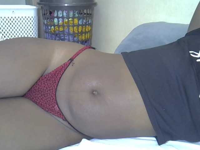 Prettyliz30's BongaCams show and profile