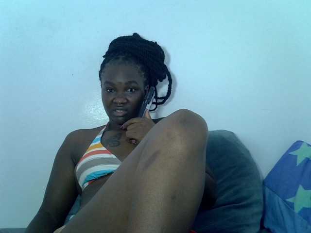 Prettyliz30's BongaCams show and profile