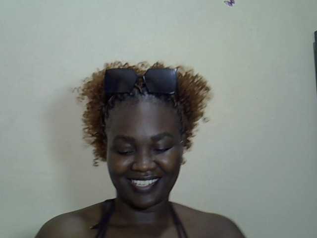 Prettyliz30's BongaCams show and profile