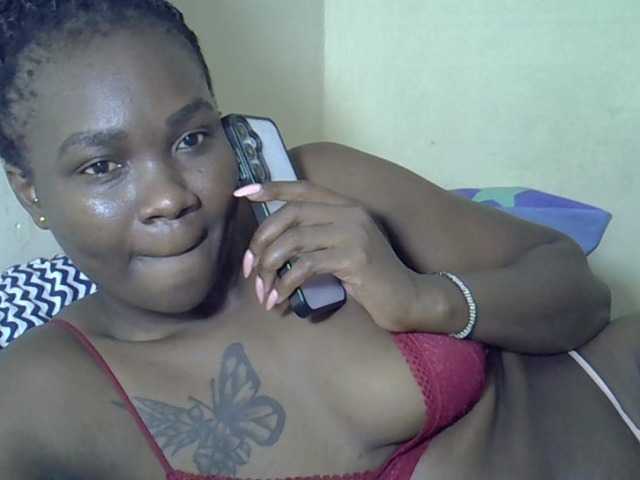 Prettyliz30's BongaCams show and profile