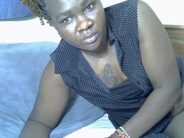 Prettyliz30's BongaCams show and profile