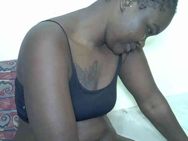 Prettyliz30 webcam