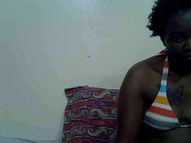 Prettyliz30 webcam