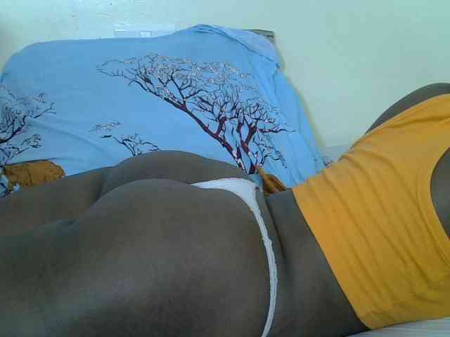 Prettyliz30 webcam