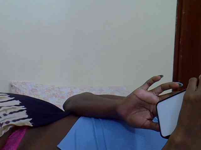 Prettyliz30 webcam