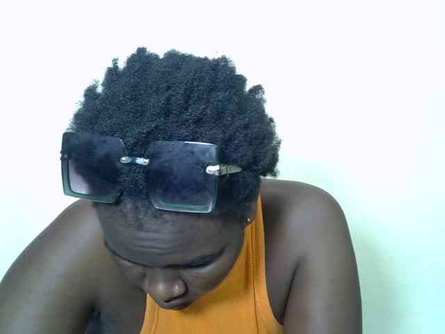 Prettyliz30 webcam