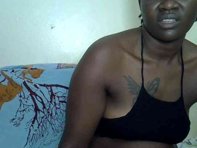 Prettyliz30 webcam