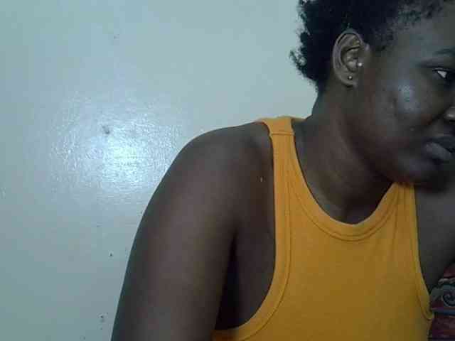 Prettyliz30 webcam
