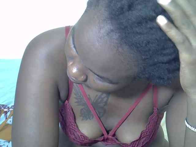 Prettyliz30 webcam