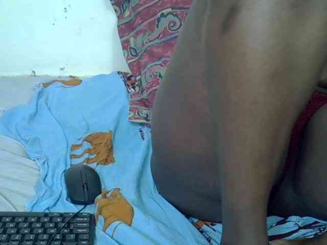 Prettyliz30 webcam