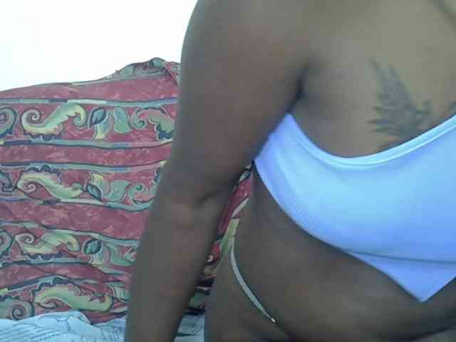 Prettyliz30 webcam