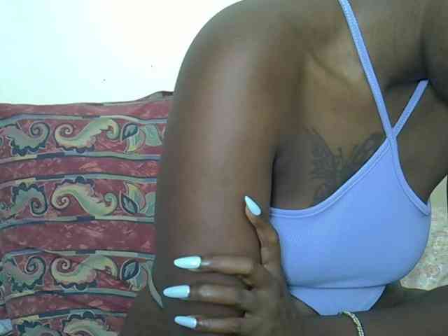 Prettyliz30 webcam