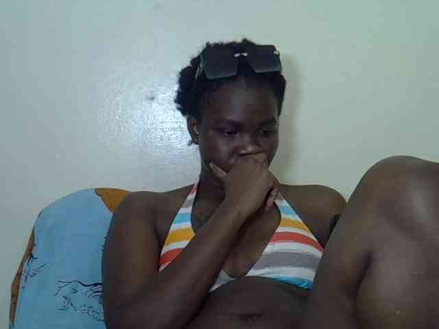 Prettyliz30 webcam