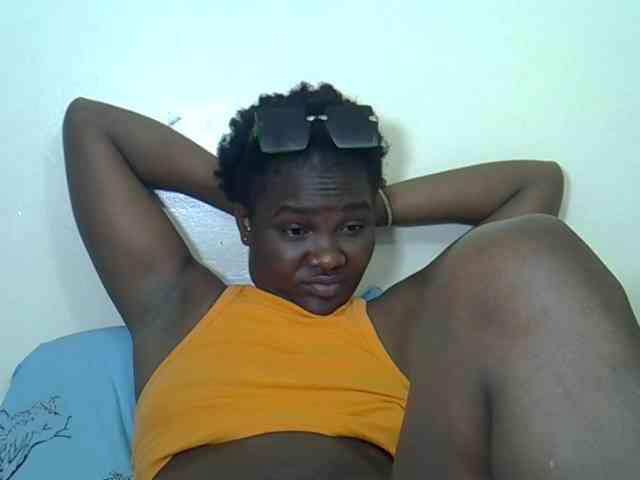 Prettyliz30 webcam